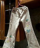 Кремовые джинсы с вышивкой р.122 Нахабино