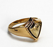 Перстень «Щит Короля Хлодвига» золотой с цирконом Краснодар