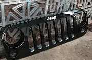 Решетка радиатора автомобиля Джип Вранглер Джанкой