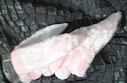 Зайцы розовые "меховые носки" с ушами 35 размер Новосибирск