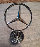 Знак Мерседес на капот. Эмблема (прицел). Оригинал Воронеж