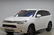 Mitsubishi Outlander 2.0 AT, 2013, внедорожник Москва