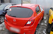 Opel Corsa 1.4 AT, 2010, хетчбэк, битый Санкт-Петербург