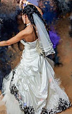 Дёшевопродам красивейшее свадебное платье со шлейф Североуральск