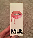 Kylie матовая помада +карандаш 