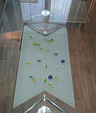 Продам стеклянный стол Кемерово