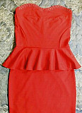 Красное платье с баской 44 размер Ульяновск