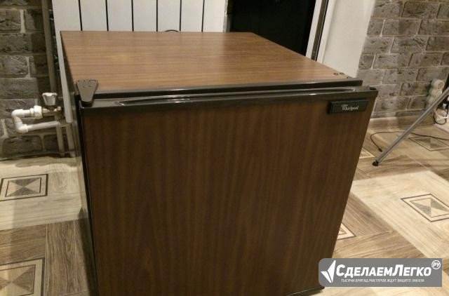Продам однокамерный холодильник Whirlpool ARF 191 Москва - изображение 1