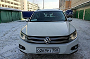 Volkswagen Tiguan 2.0 AT, 2015, внедорожник Москва