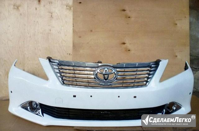 Бампер передний на Toyota Camry V50 белый в идеале Москва - изображение 1