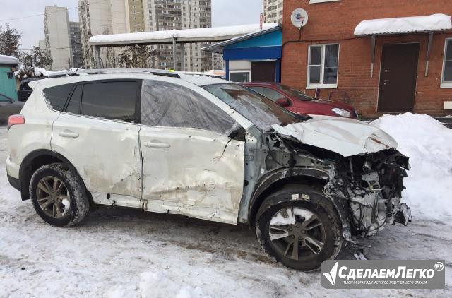 Toyota RAV4 2.5 AT, 2015, внедорожник, битый Москва - изображение 1