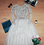 Очень красивое бежевое платье с юбкой "пачкой" Петрозаводск