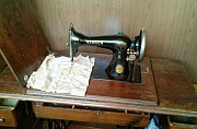 Швейная машинка Singer со столом Москва