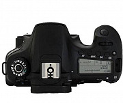 Продам Canon EOS 60d, объектив EF 50mm f/1.4 USM и Владивосток