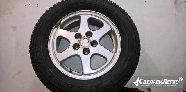 Зимние шипованные покрышки r16 dunlop на дисках Москва - изображение 1