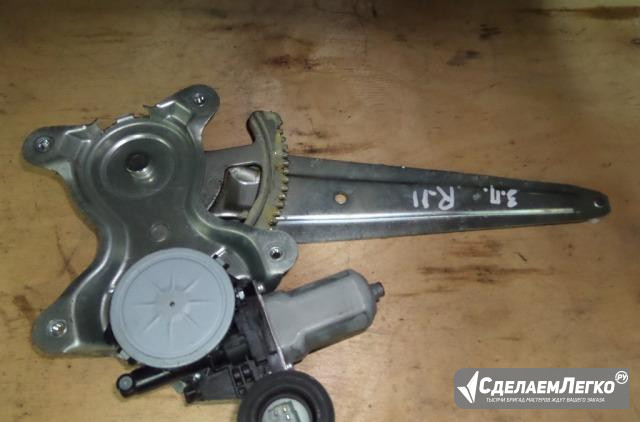 Стекло подъемник задний правый Toyota RAV 4 Москва - изображение 1