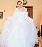 Свадебное платье + фата + шубка + аксессуары Псков