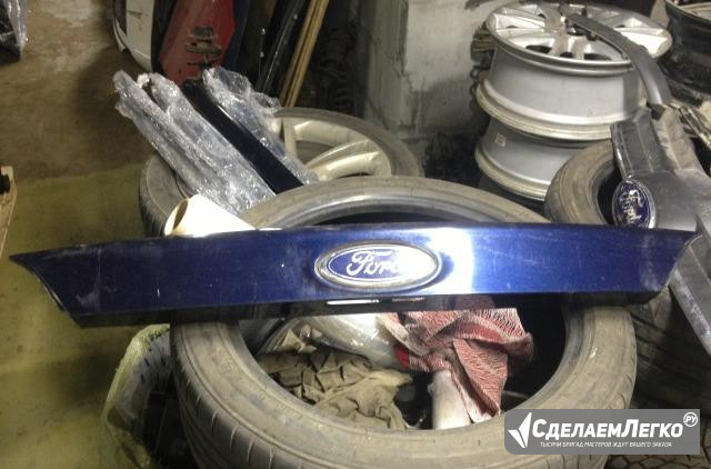 Накладка крышки багажника Форд Фокус 3 универсал Москва - изображение 1