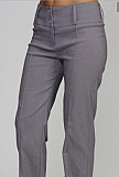 Светло-серые, слегка расклешенные брюки Шахты