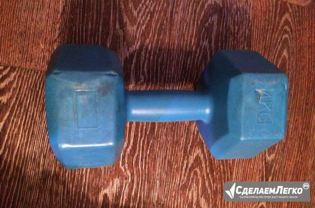 Продаю гантелю б/у 4 кг Симферополь - изображение 1