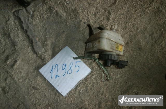 Бачок главного цилиндра сцепления Форд Фокус 1 199 Екатеринбург - изображение 1