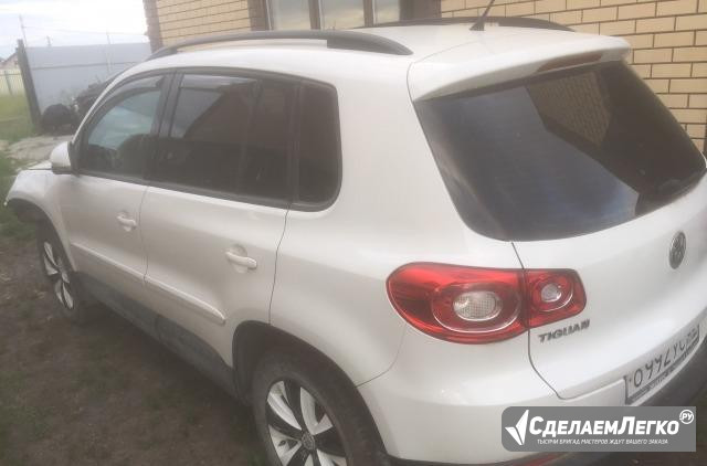 Volkswagen Tiguan 1.4 МТ, 2009, внедорожник, битый Челябинск - изображение 1